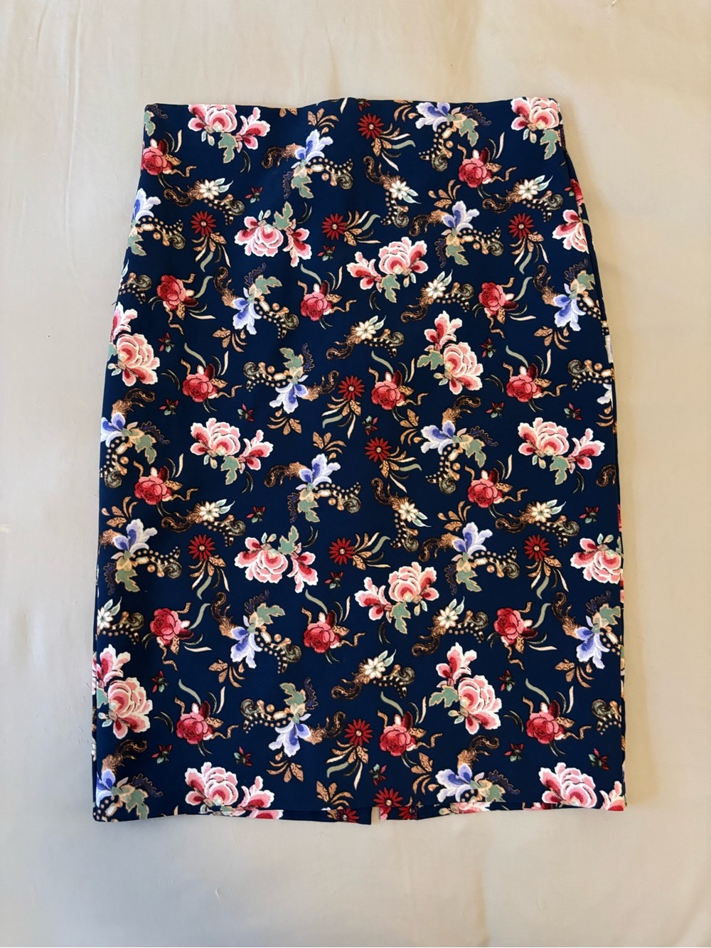 Philosophy Republic Floral Pencil Skirt in Navy with Pink & Red Blooms